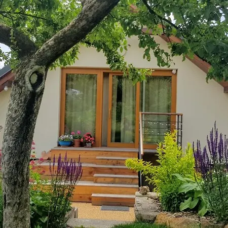 Domcek V Zahrade * Banska Stiavnica