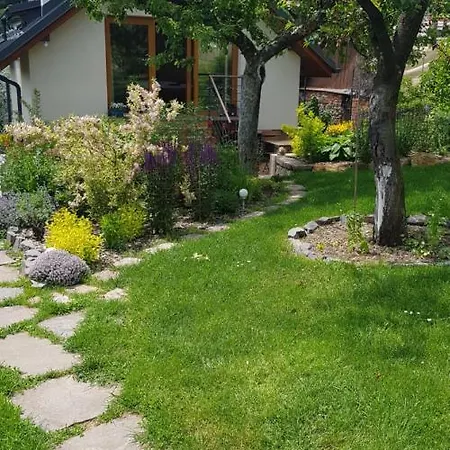 Domček V Záhrade *