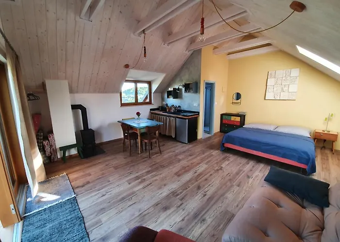 Domcek V Zahrade Banská Štiavnica